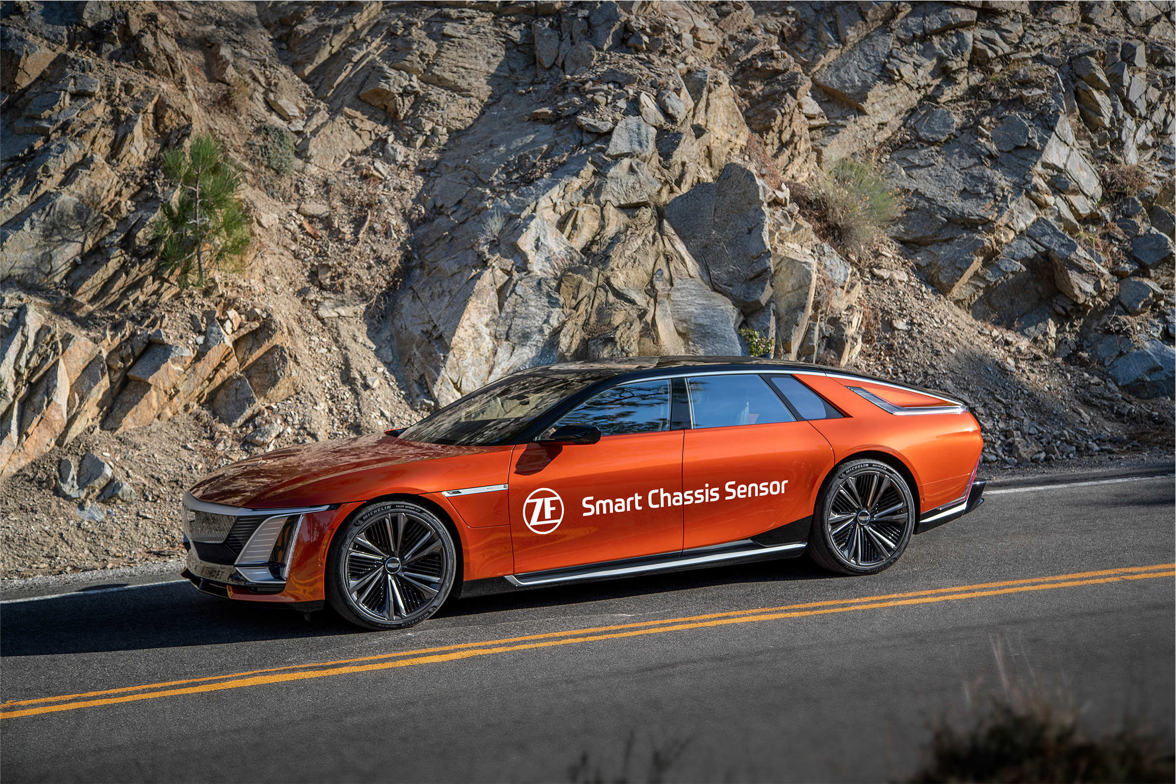 Intelligent ZF sensors for the chassis: start of series production of the Smart Chassis Sensor with Cadillac Image