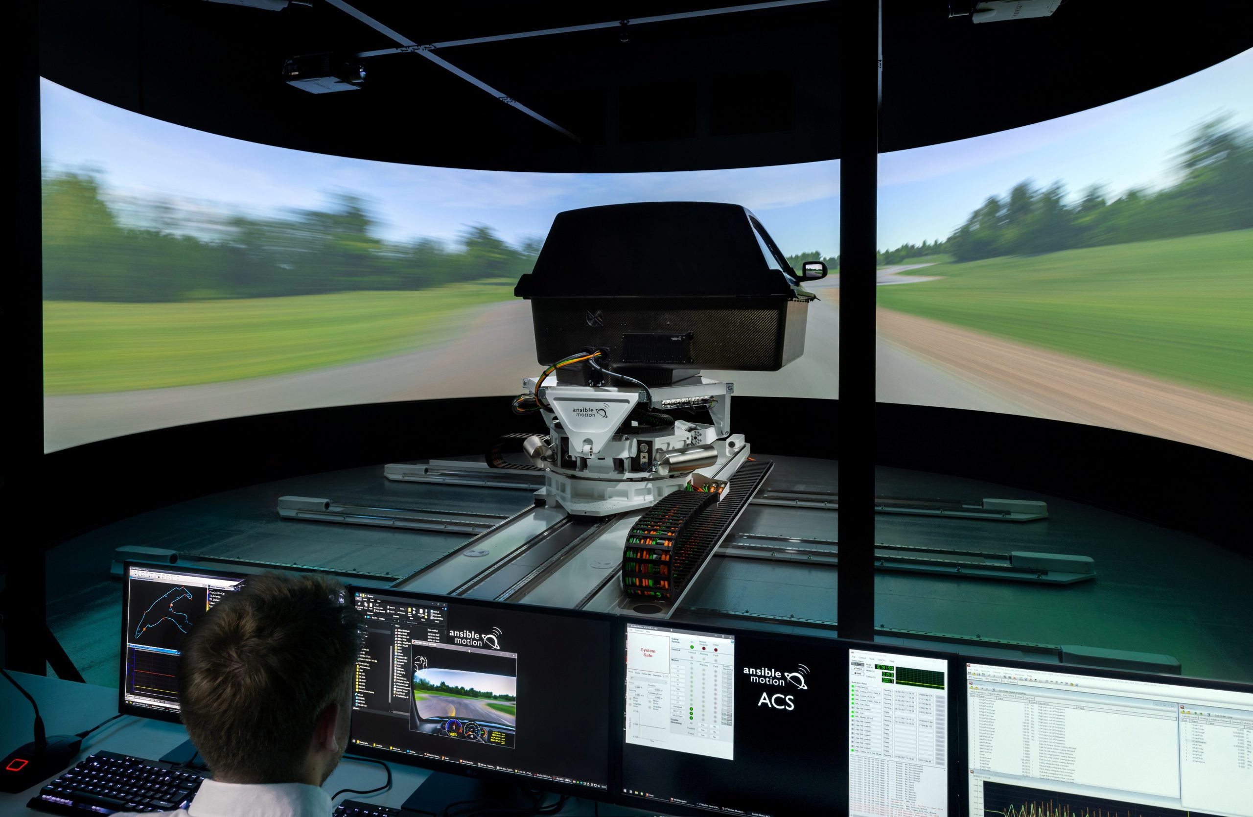 Cambridge University Engineering Department visits Ansible Motion to use simulator for latest research project Image
